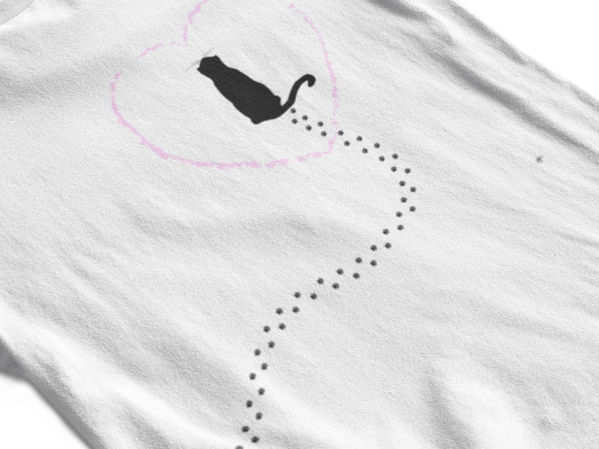 Kitty in Love Unisex T-Shirt
